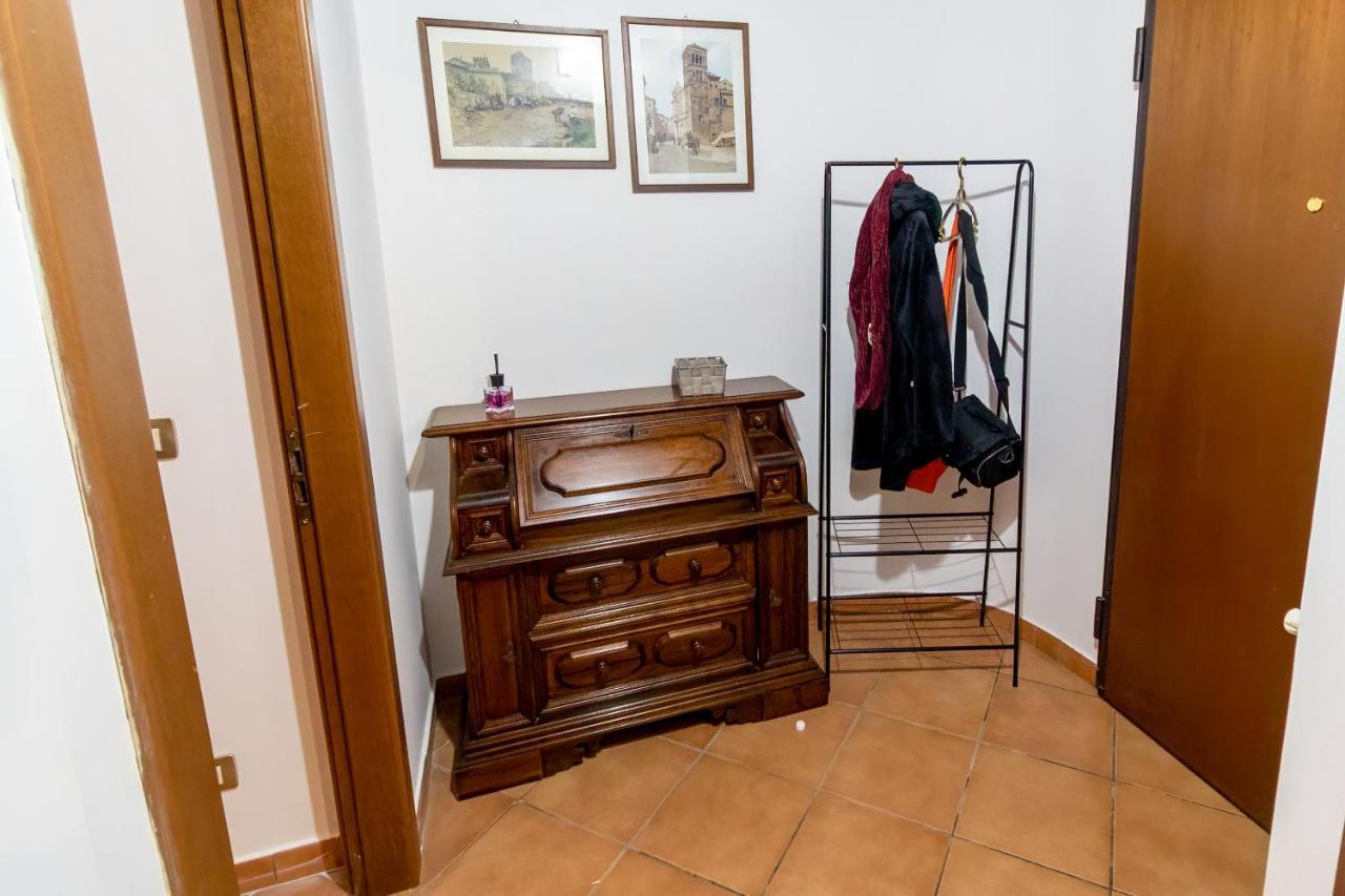 Biancarosa Apartment Viterbo Bagian luar foto