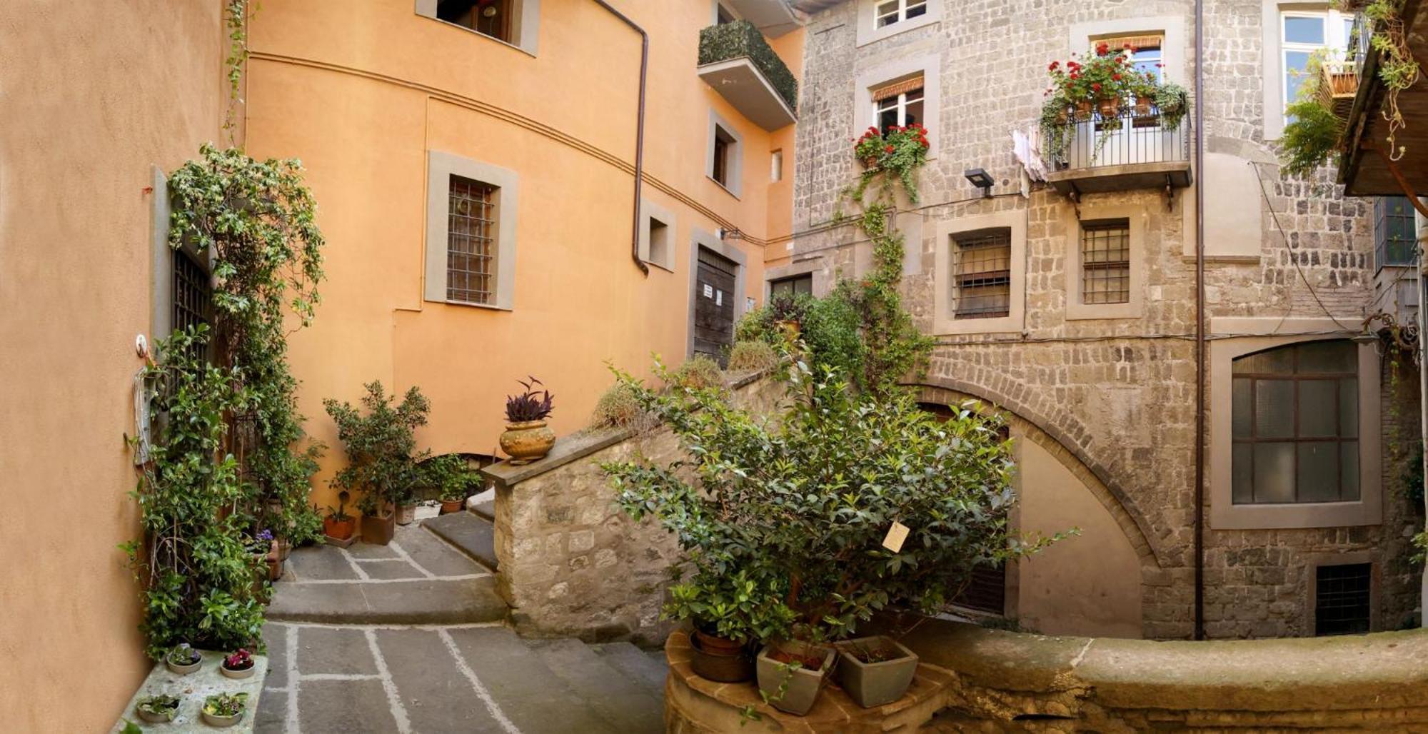 Biancarosa Apartment Viterbo Bagian luar foto